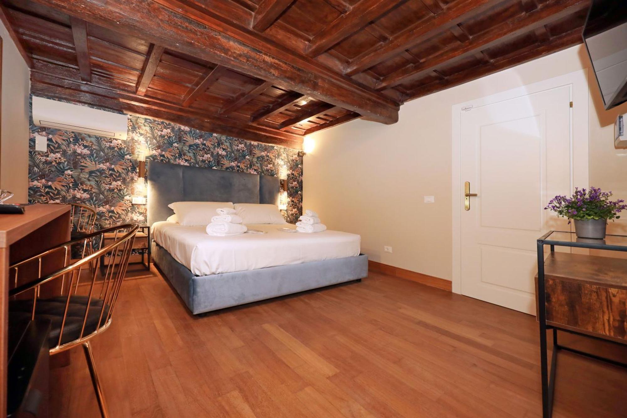 Golden Pantheon Rooms Rome Exterior photo